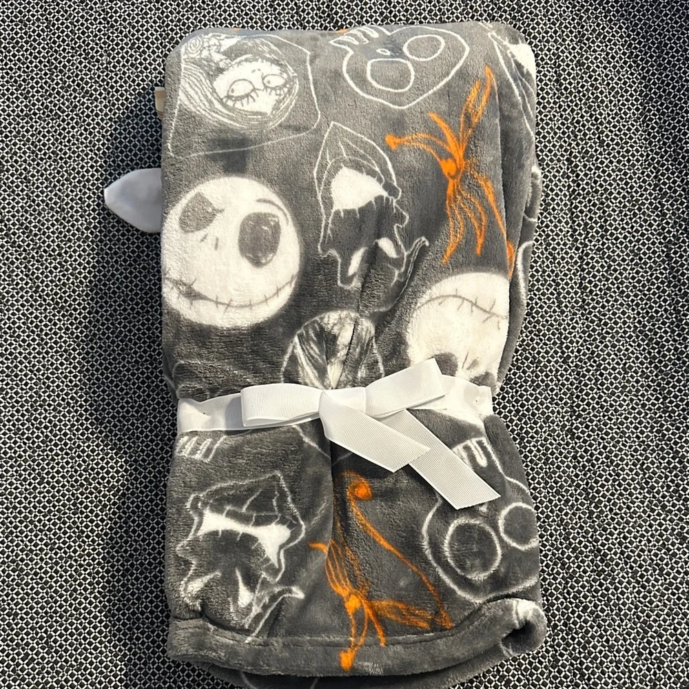 Nightmare Before Christmas Pet Blanket and Toy Set